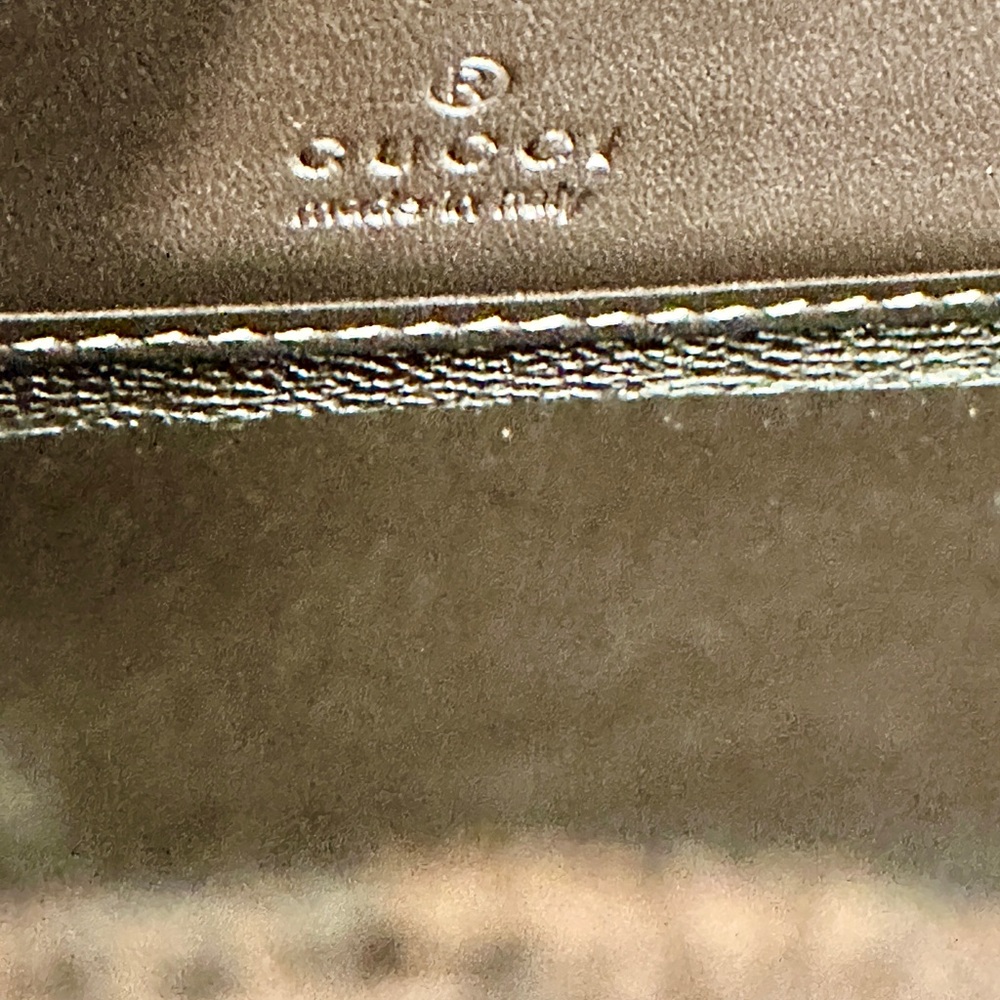 Gucci Sherry line Zippee round Wallet with Green and Red Accents - Picture 10 of 16